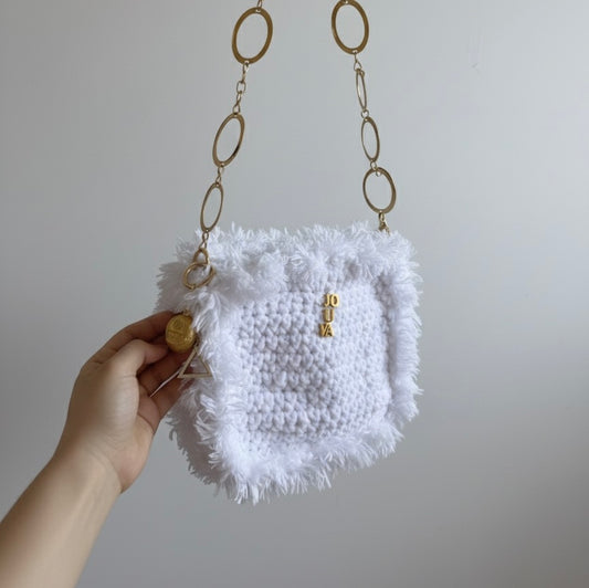 Cozy Diva -snow white